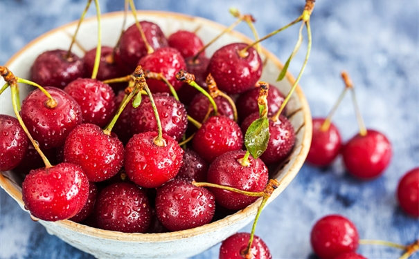 車?yán)遄舆M口清關(guān)